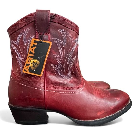 Ariat Billie Retro Red Leather Western Ankle Boots Zip Womens Size 7 B NWOB - Picture 1 of 10